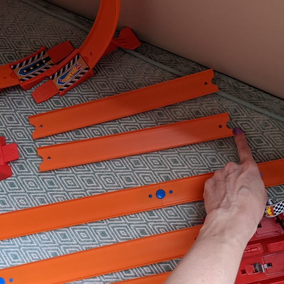 Hot Wheels Dash and Crash Speedway Set - Picture 8 of 12